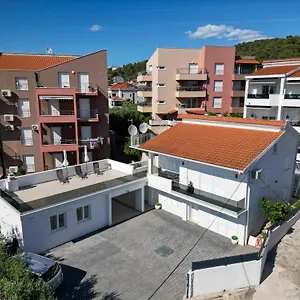 Apartmani- Lastro , Trogir Kroatien
